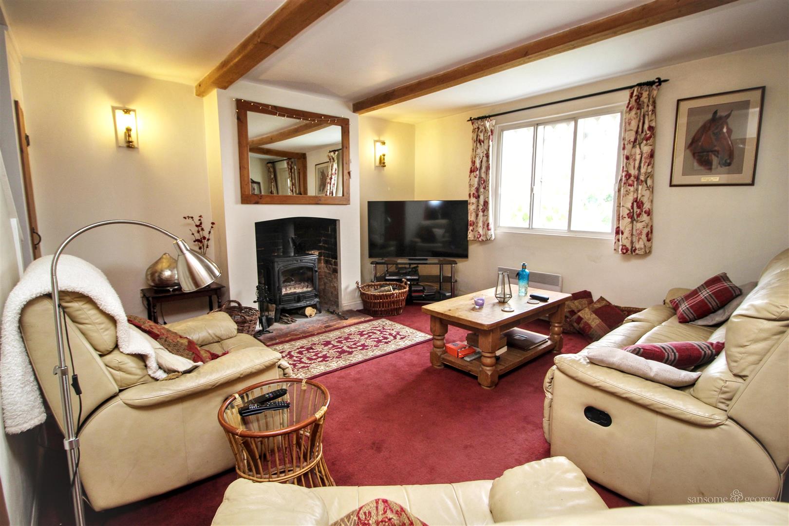 3 bed property in Crookham Common Road, Reading